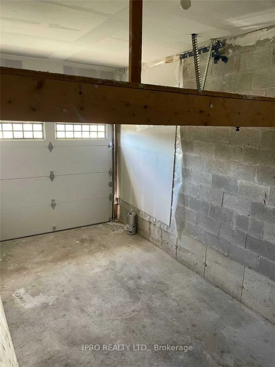 21, Majesty, Innis-Shore, Barrie