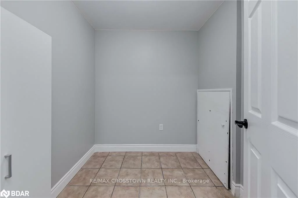 25, CHARLEMAGNE, Innis-Shore, Barrie