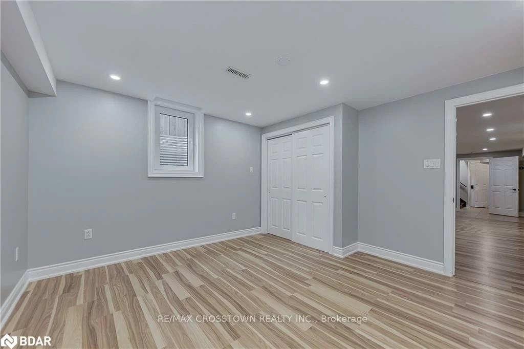 25, CHARLEMAGNE, Innis-Shore, Barrie