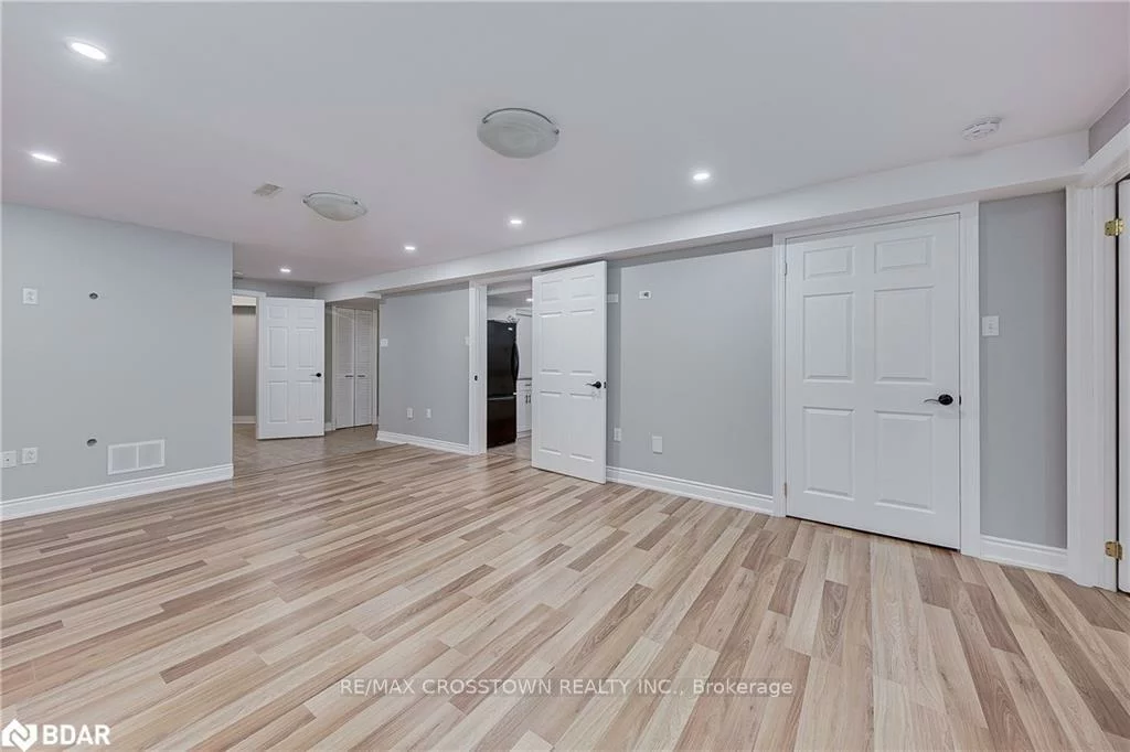 25, CHARLEMAGNE, Innis-Shore, Barrie