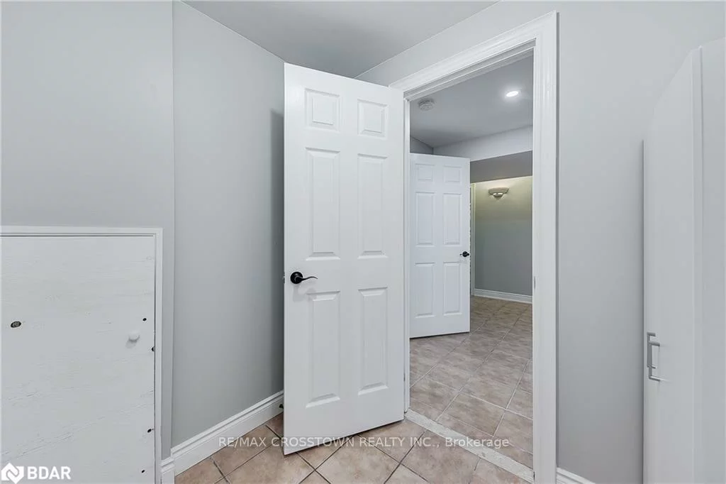 25, CHARLEMAGNE, Innis-Shore, Barrie