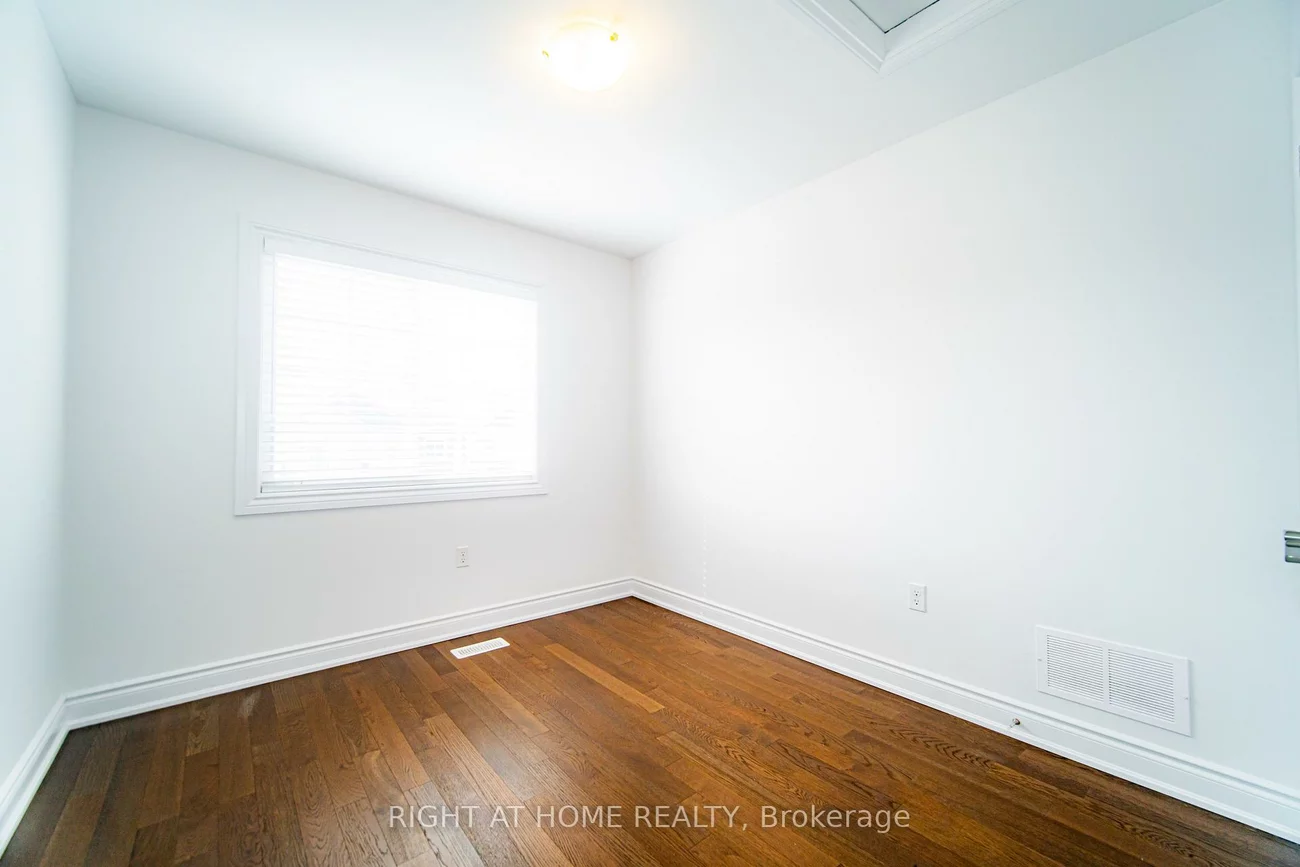 31, Brown Bear, Rural Barrie Southwest, Barrie