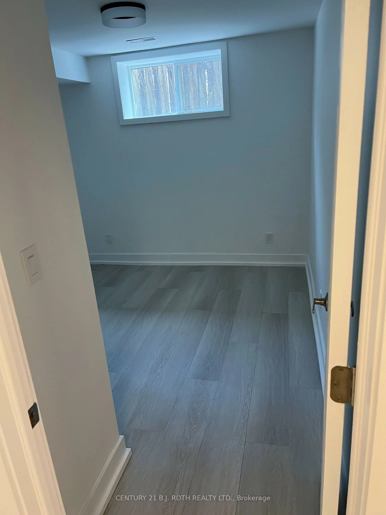 108, Maple, Queen's Park, Barrie