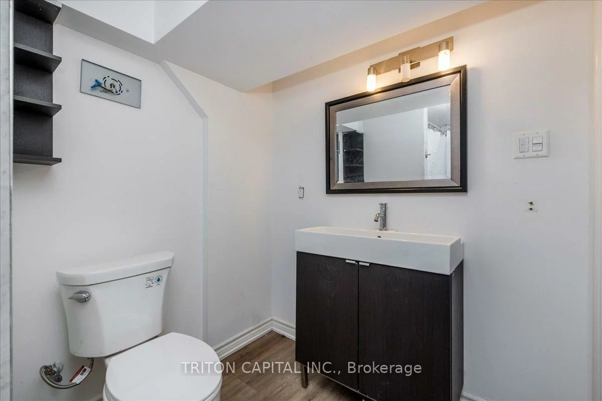 54, Henry, Lakeshore, Barrie