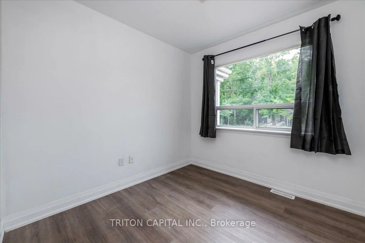 54, Henry, Lakeshore, Barrie
