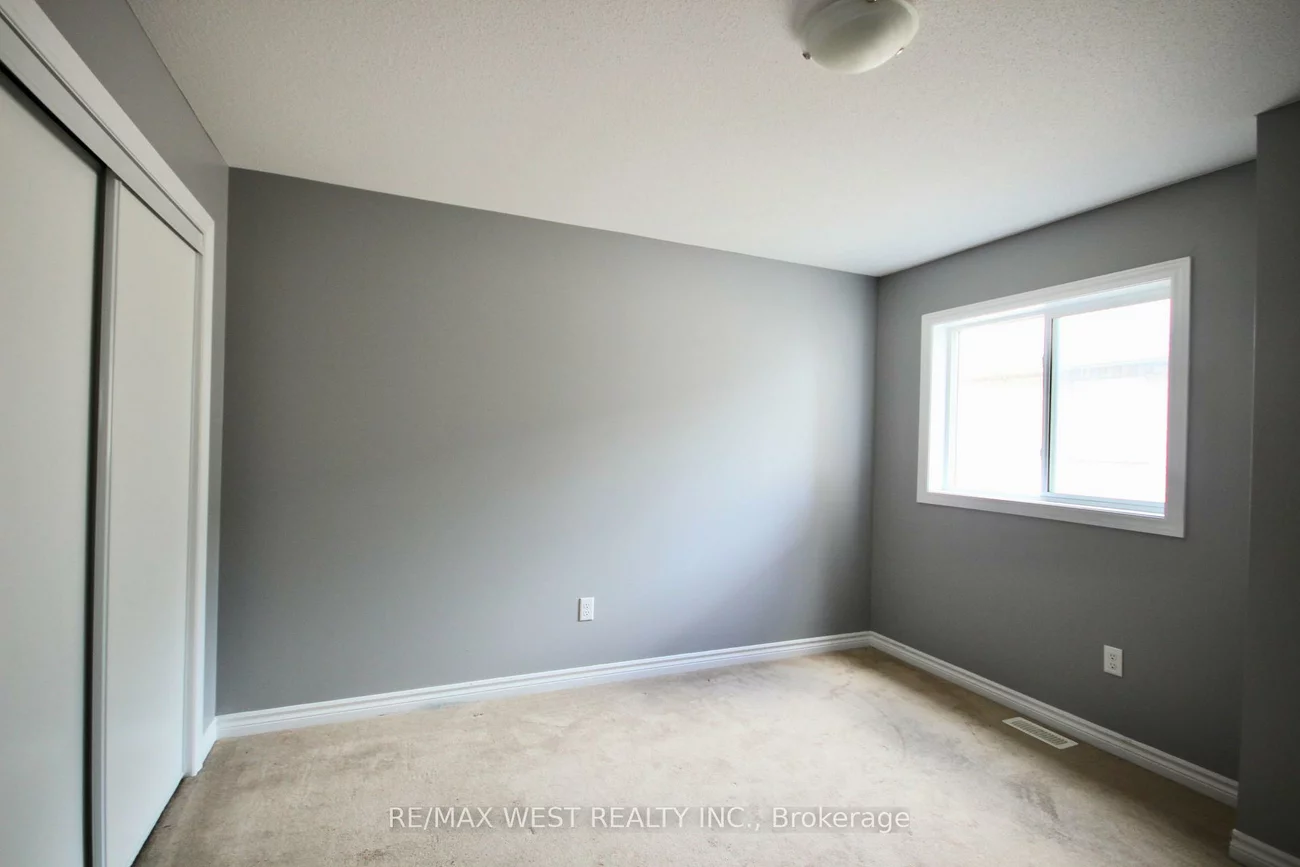 152, The Queensway, Innis-Shore, Barrie