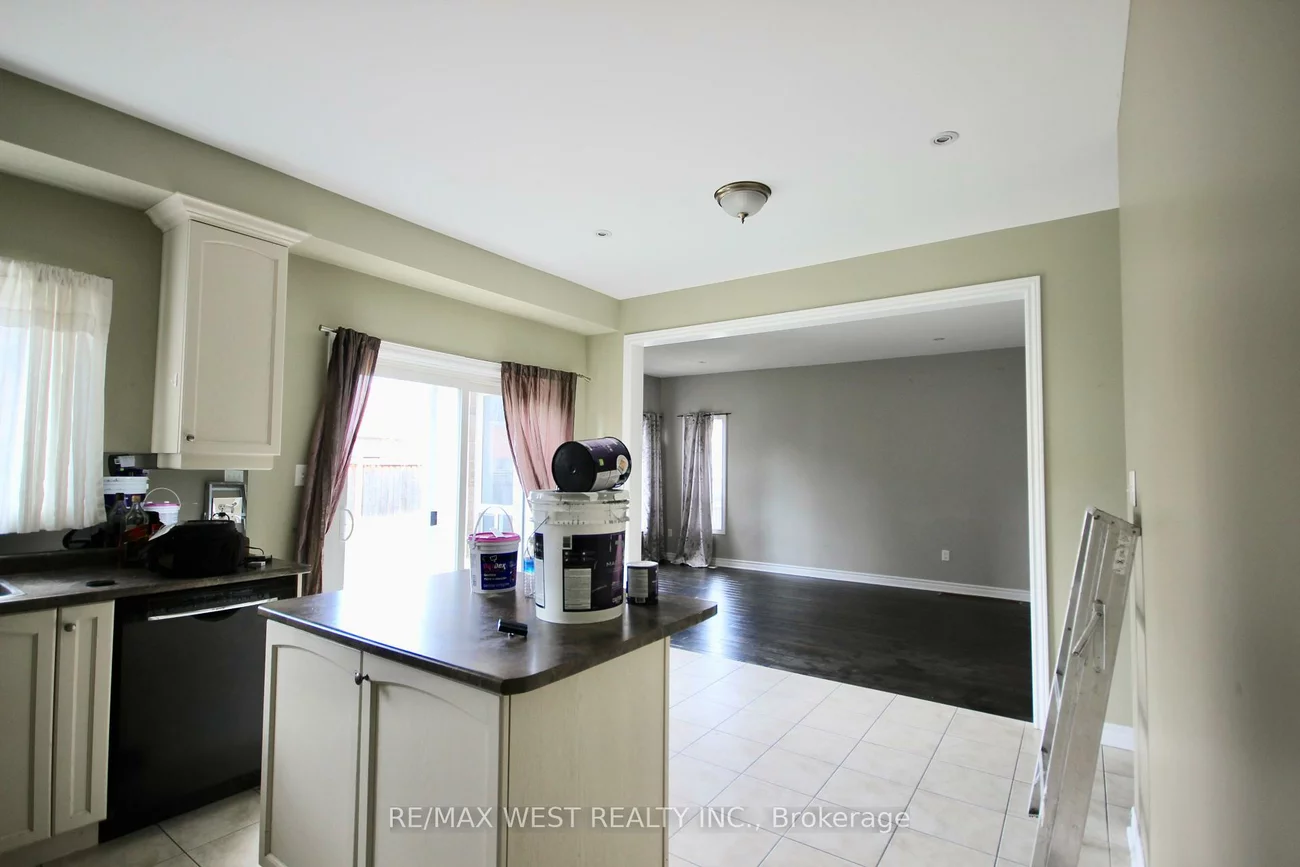 152, The Queensway, Innis-Shore, Barrie
