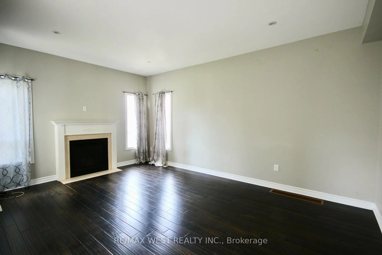 152, The Queensway, Innis-Shore, Barrie