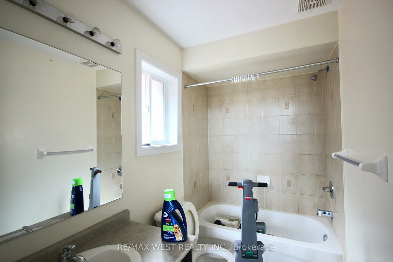 152, The Queensway, Innis-Shore, Barrie