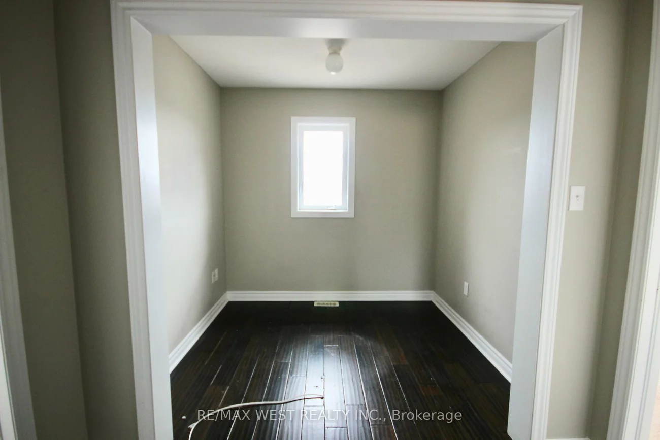152, The Queensway, Innis-Shore, Barrie