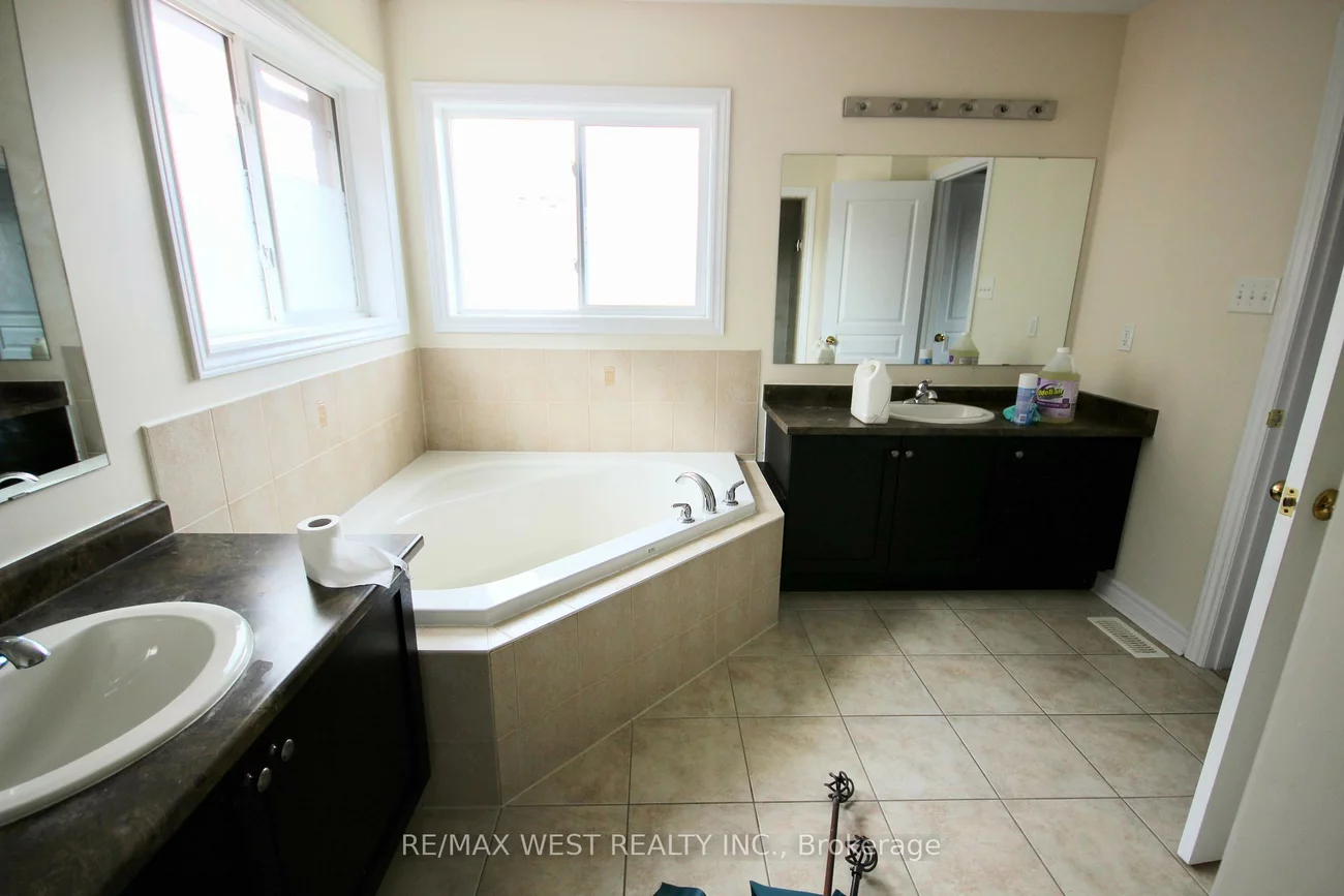 152, The Queensway, Innis-Shore, Barrie