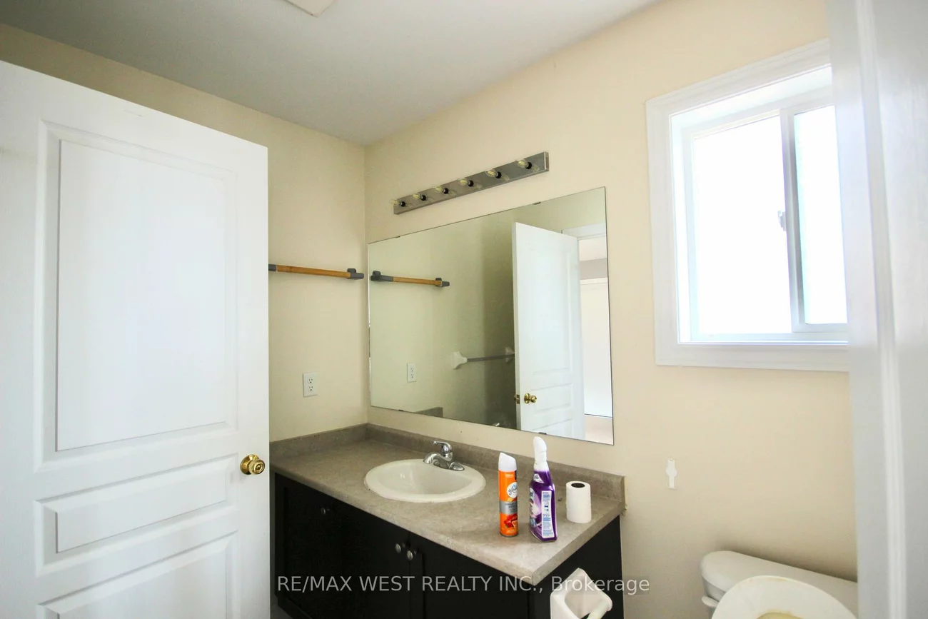 152, The Queensway, Innis-Shore, Barrie