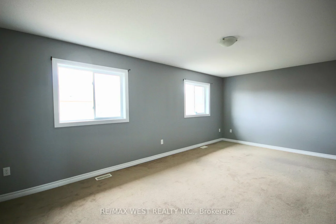 152, The Queensway, Innis-Shore, Barrie