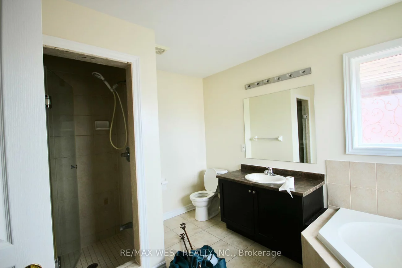 152, The Queensway, Innis-Shore, Barrie
