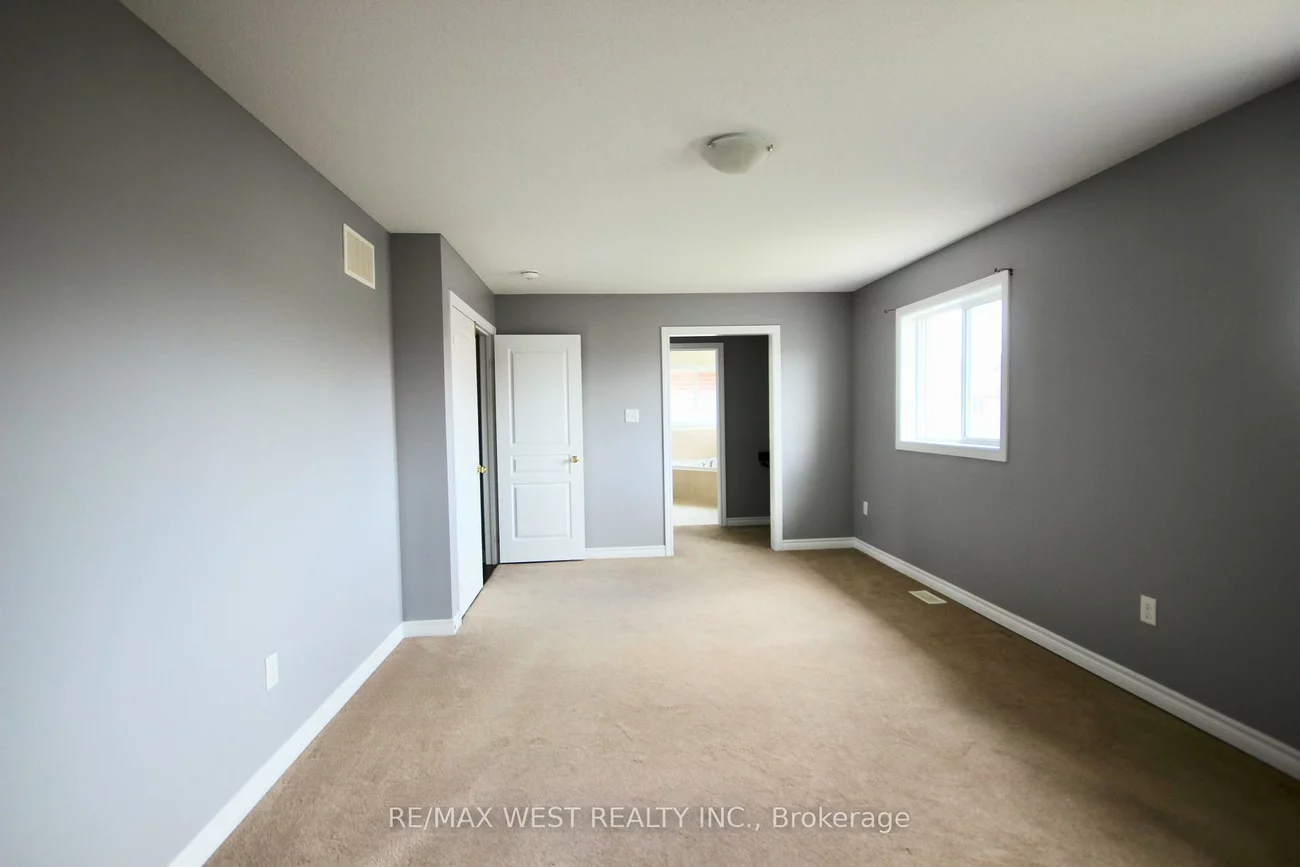 152, The Queensway, Innis-Shore, Barrie