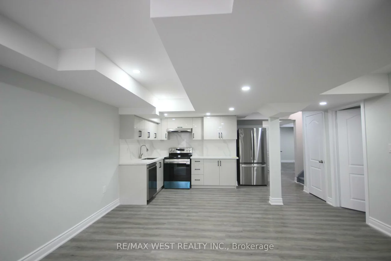 152, Queensway, Innis-Shore, Barrie