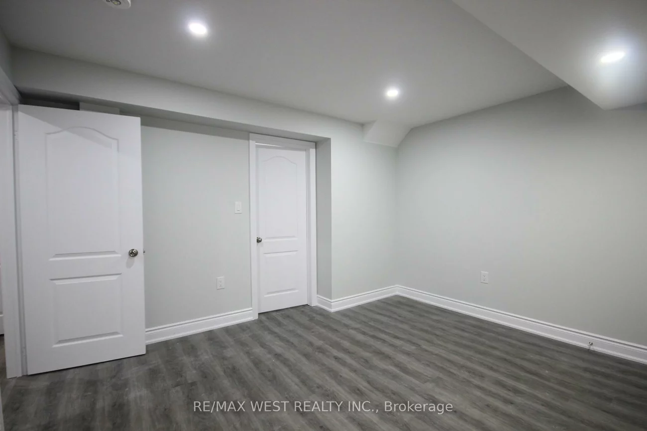 152, Queensway, Innis-Shore, Barrie