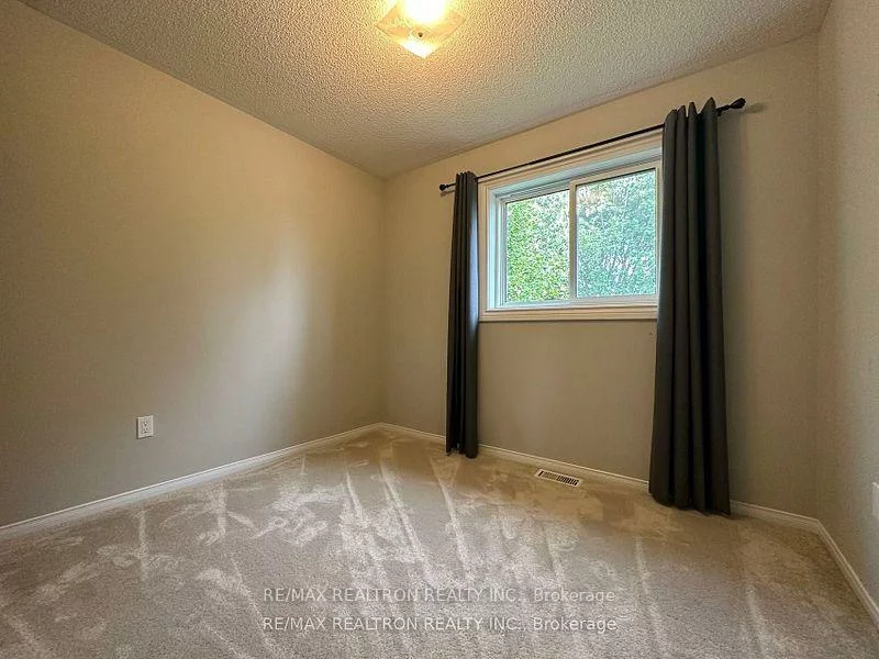 39, Copeman, Painswick North, Barrie