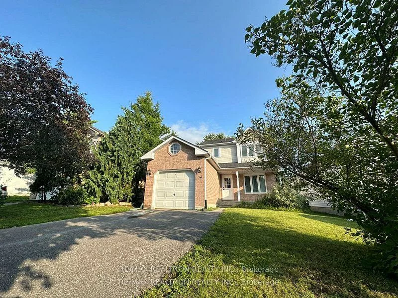 39, Copeman, Painswick North, Barrie