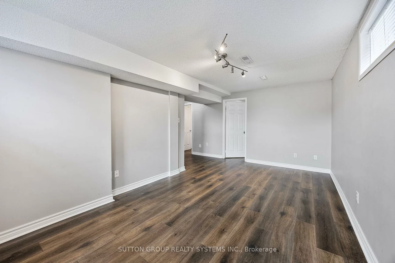 75, Coleman, Edgehill Drive, Barrie