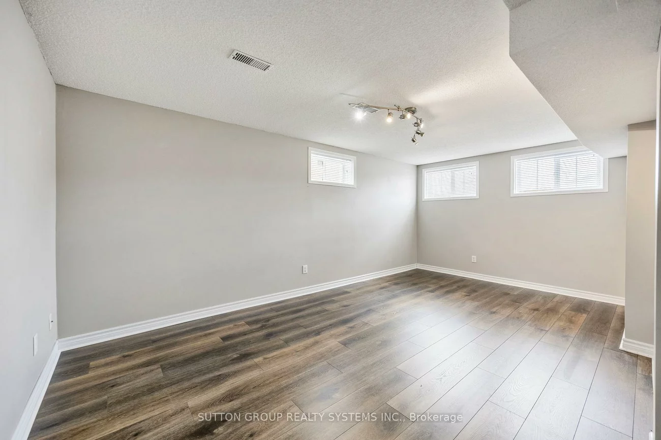 75, Coleman, Edgehill Drive, Barrie