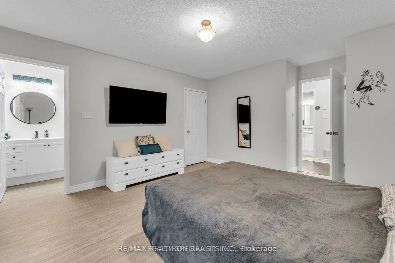 7, Margaret, East Bayfield, Barrie