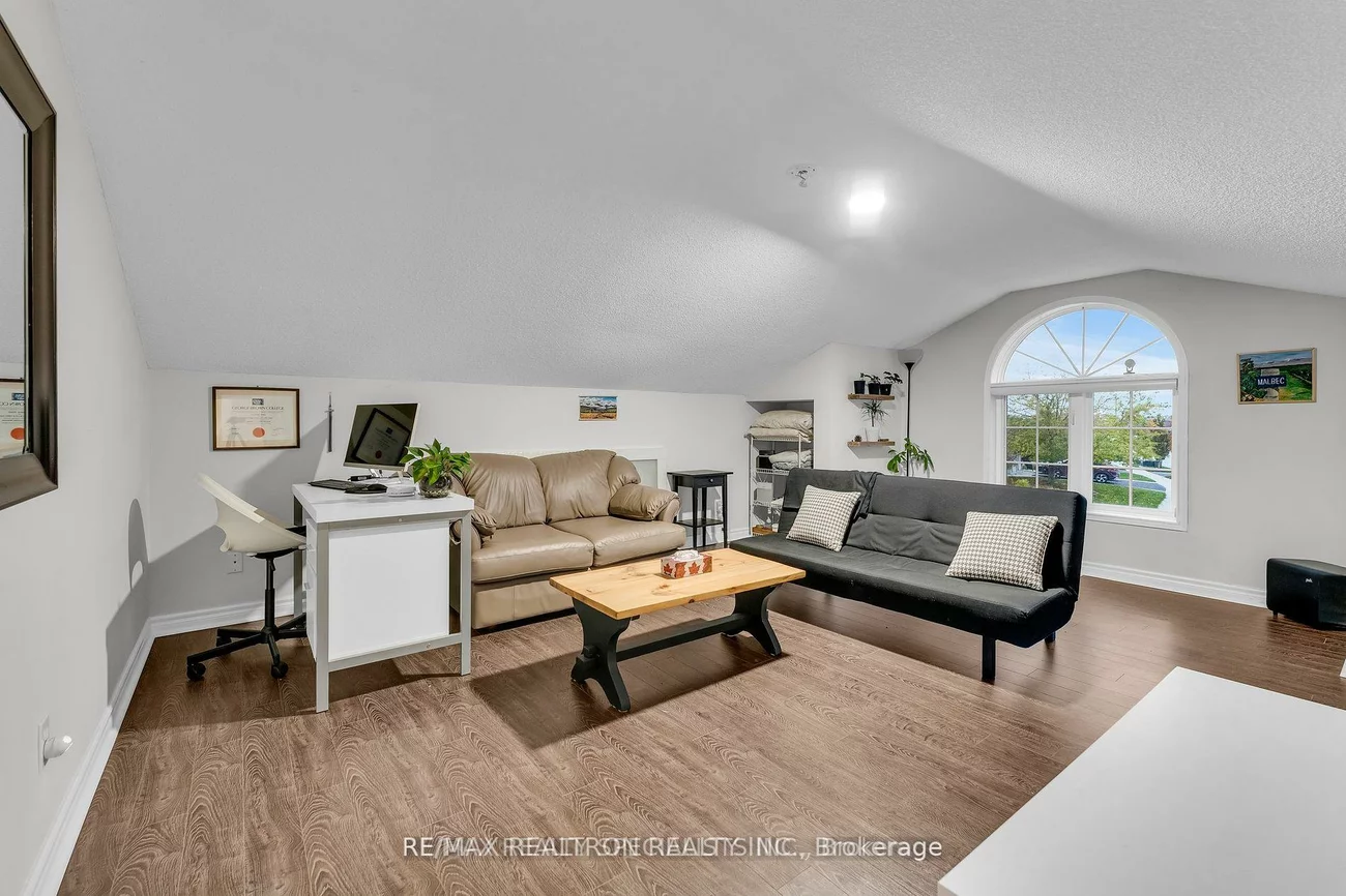 7, Margaret, East Bayfield, Barrie