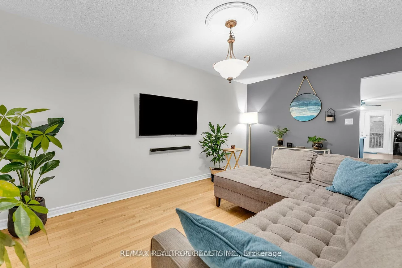 7, Margaret, East Bayfield, Barrie