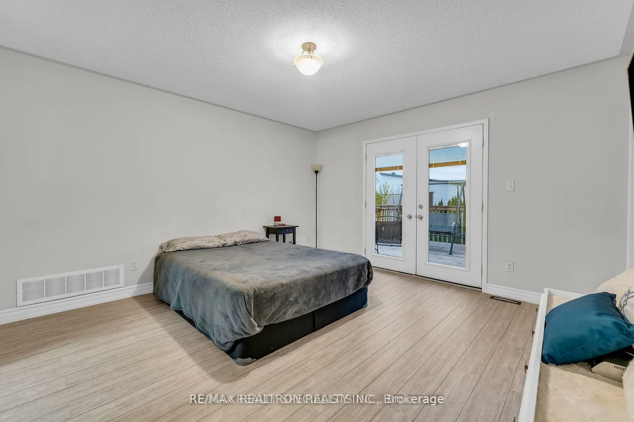 7, Margaret, East Bayfield, Barrie