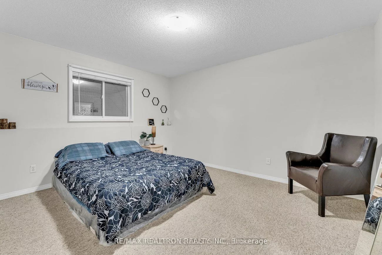 7, Margaret, East Bayfield, Barrie