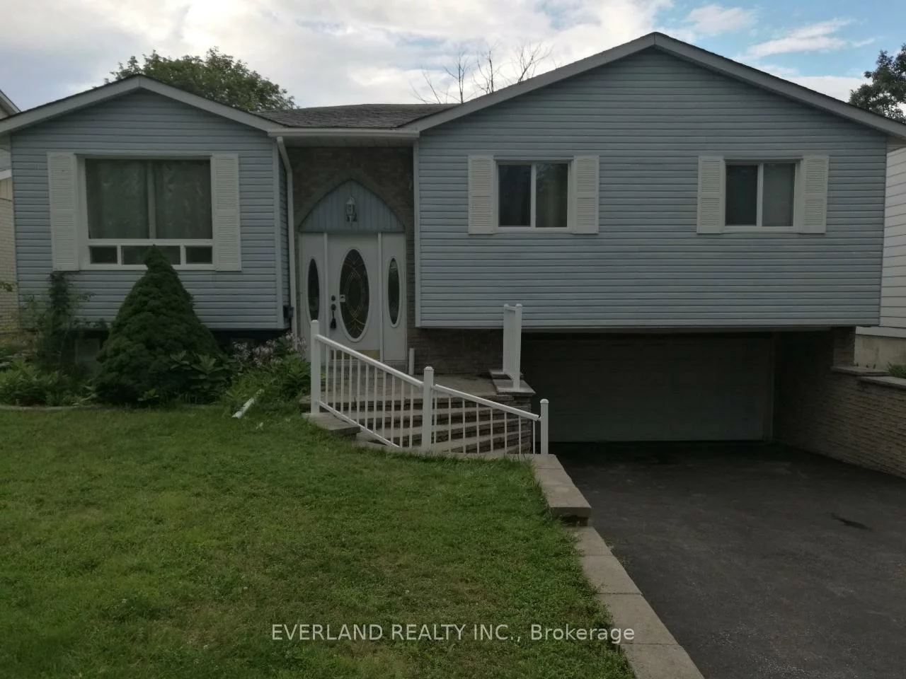 12, Eileen, Allandale Heights, Barrie