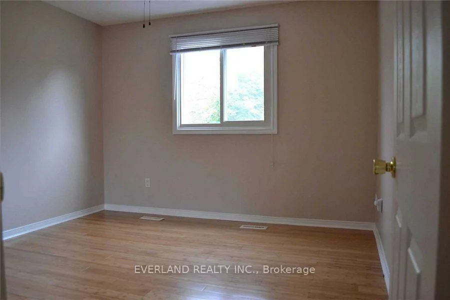 12, Eileen, Allandale Heights, Barrie