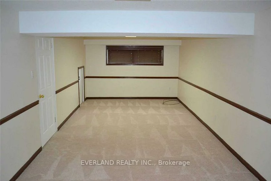12, Eileen, Allandale Heights, Barrie