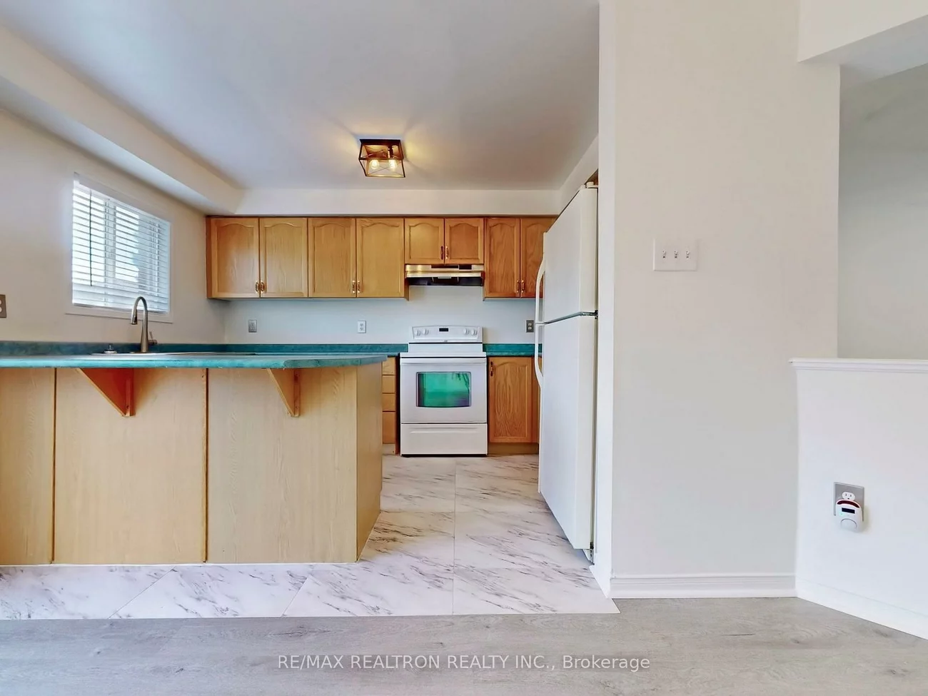 35, Basswood, Holly, Barrie