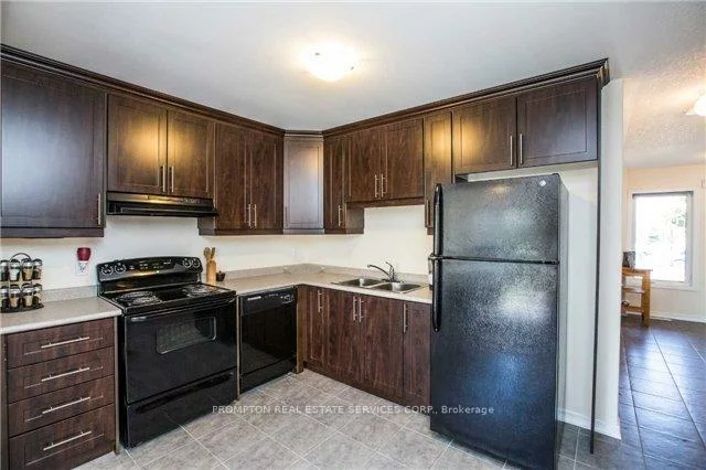 75, Prince William, Innis-Shore, Barrie
