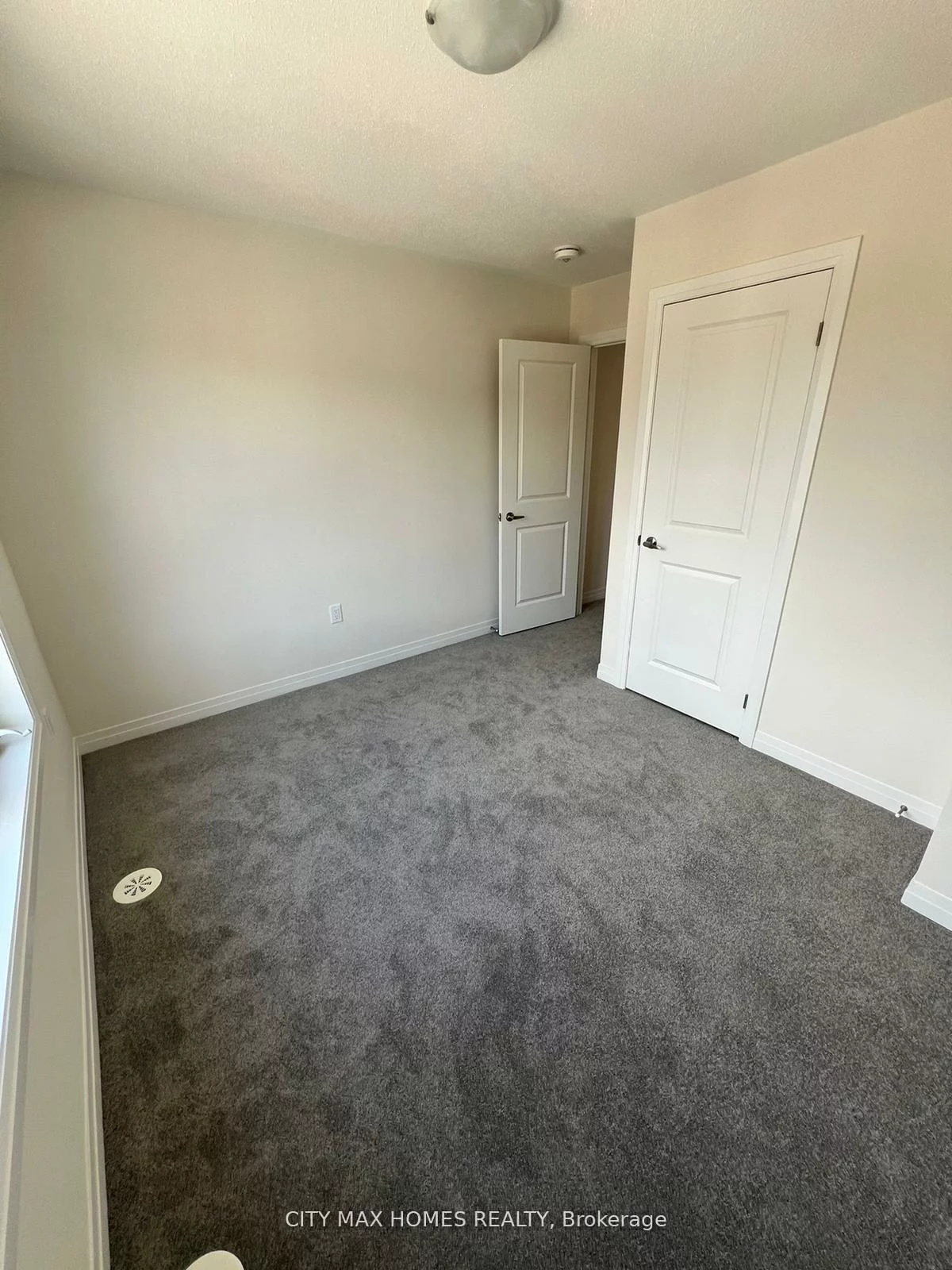 15, Cherry Hill, Painswick South, Barrie