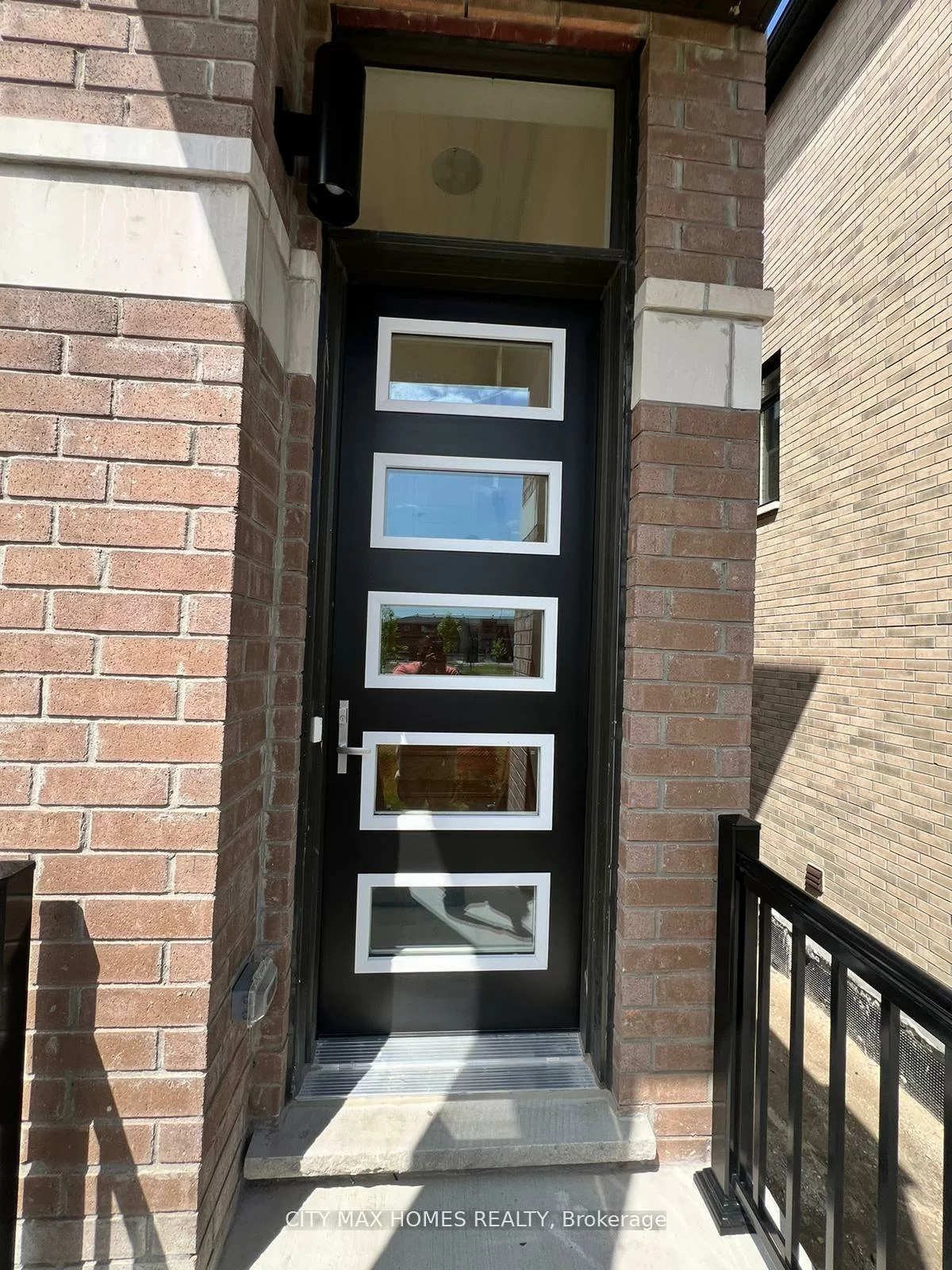 15, Cherry Hill, Painswick South, Barrie