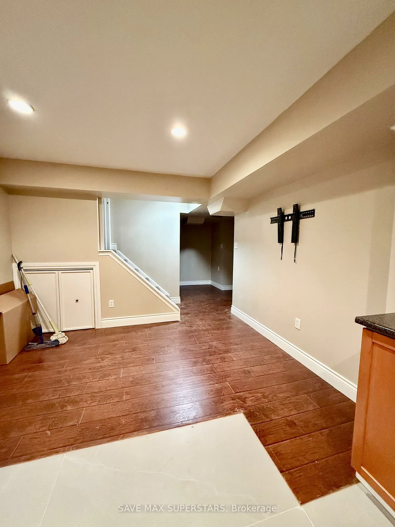 58, Brookwood, 400 West, Barrie