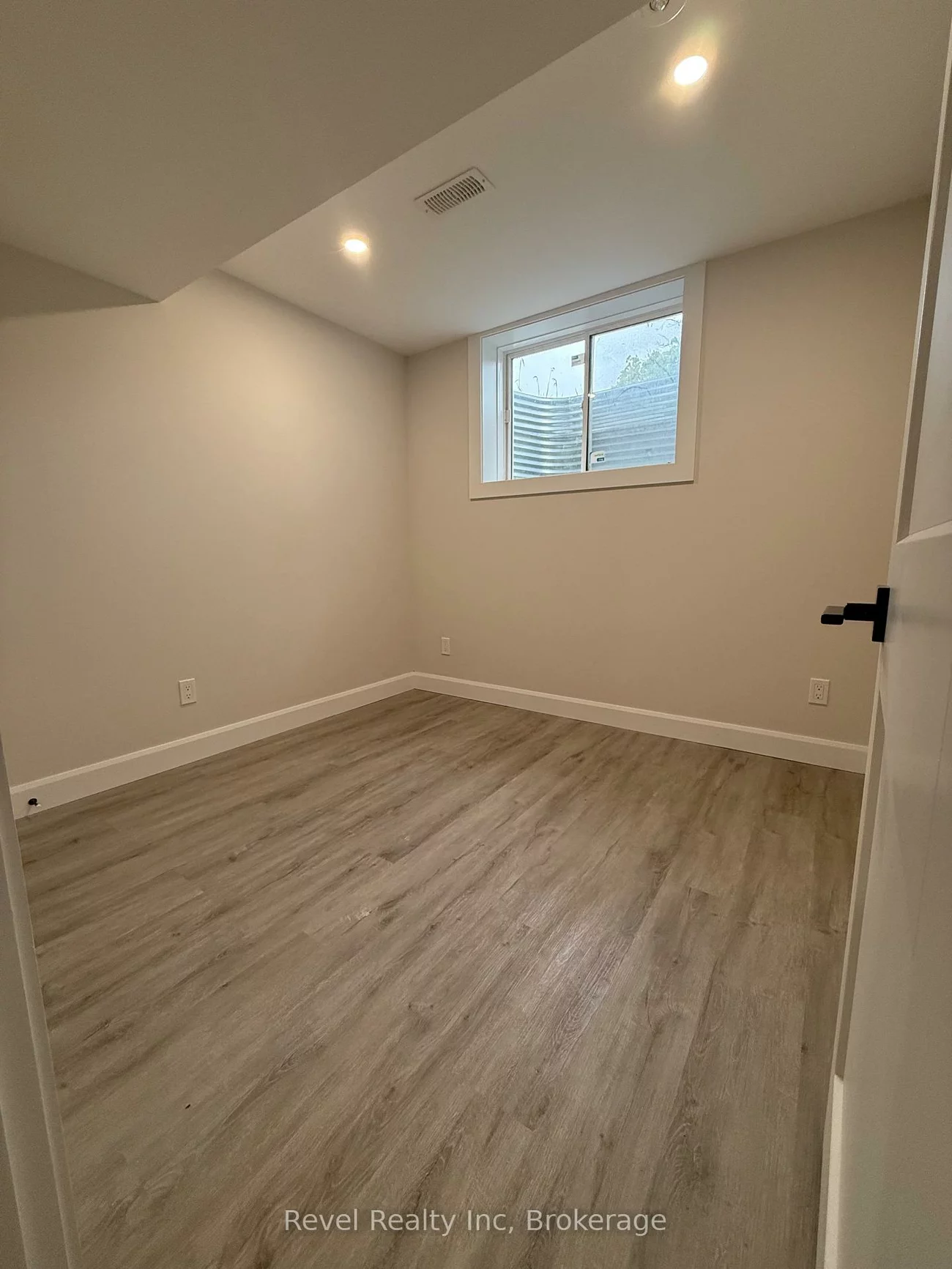 29, Hewitt, Georgian Drive, Barrie