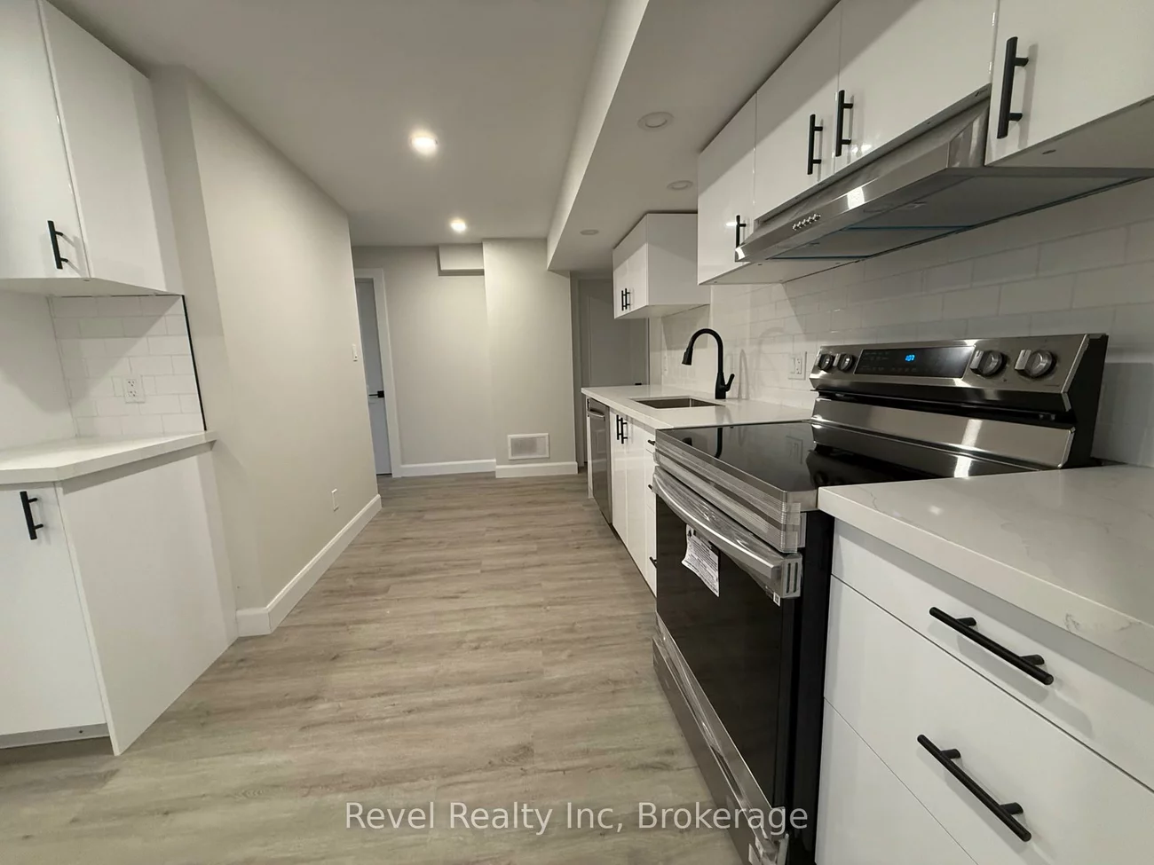 29, Hewitt, Georgian Drive, Barrie