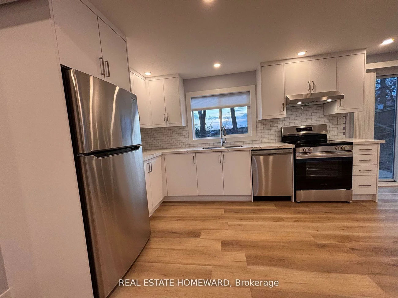 950, Yonge, Rural Barrie Southeast, Barrie