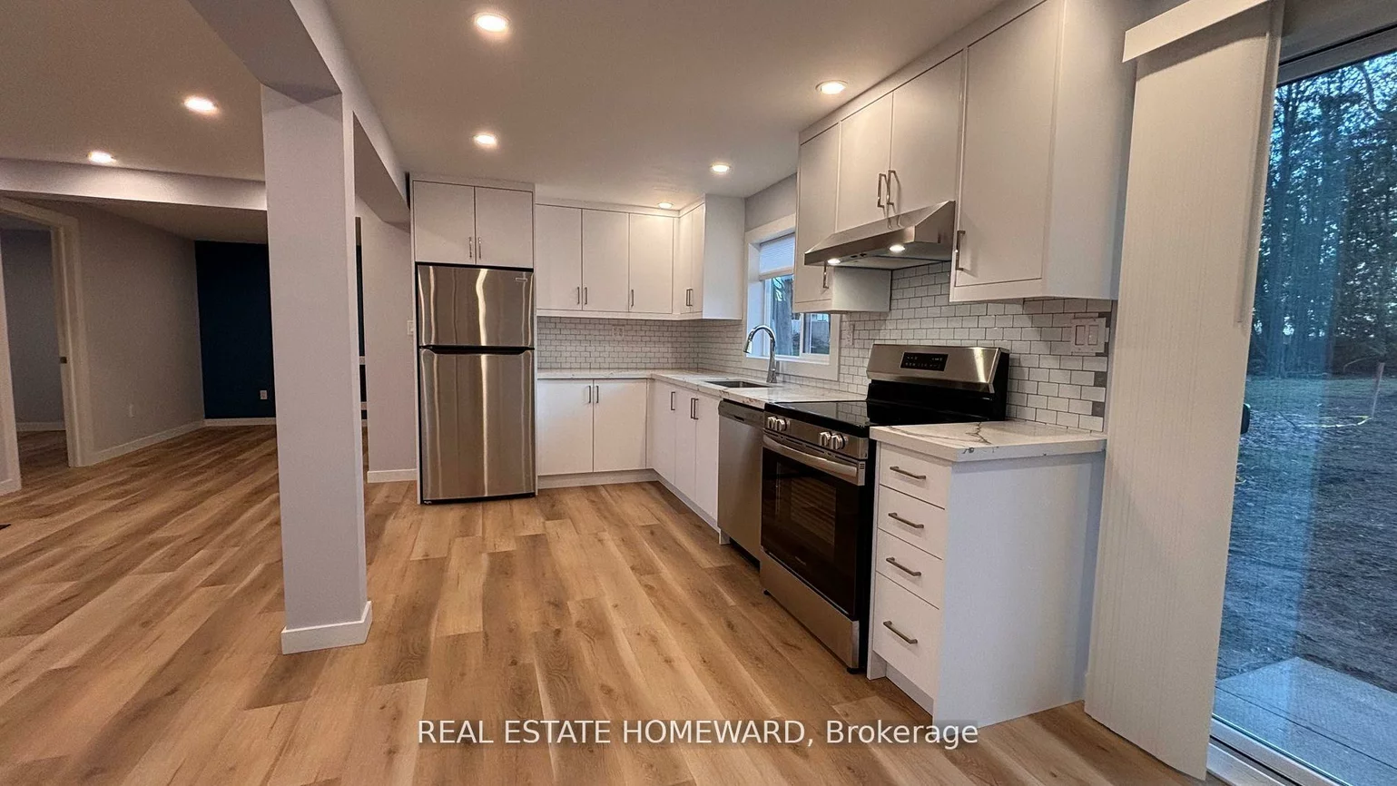 950, Yonge, Rural Barrie Southeast, Barrie