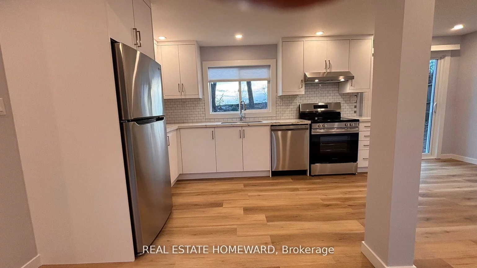 950, Yonge, Rural Barrie Southeast, Barrie