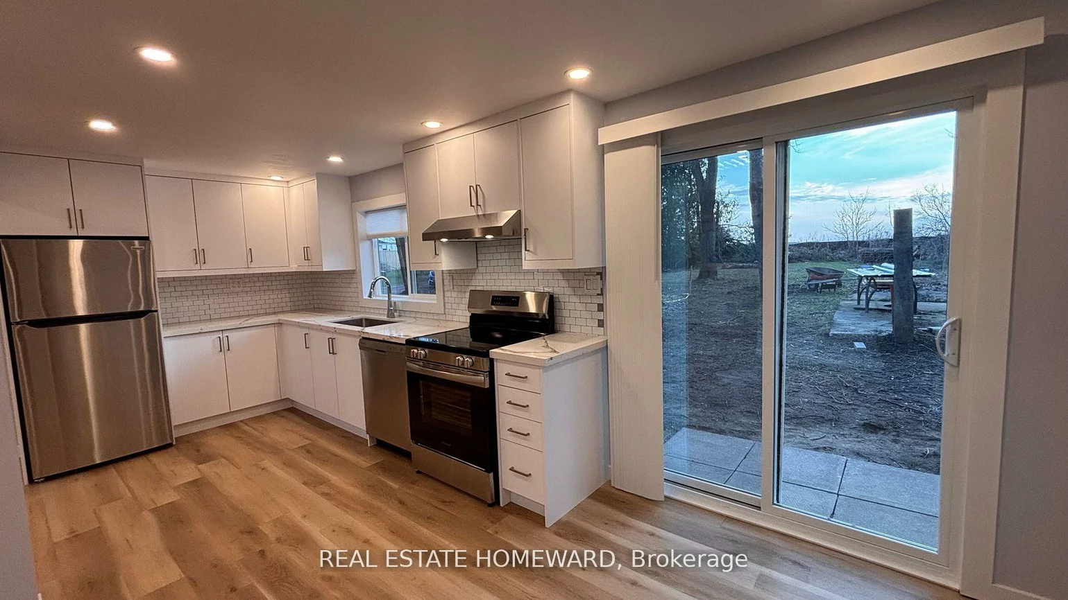 950, Yonge, Rural Barrie Southeast, Barrie
