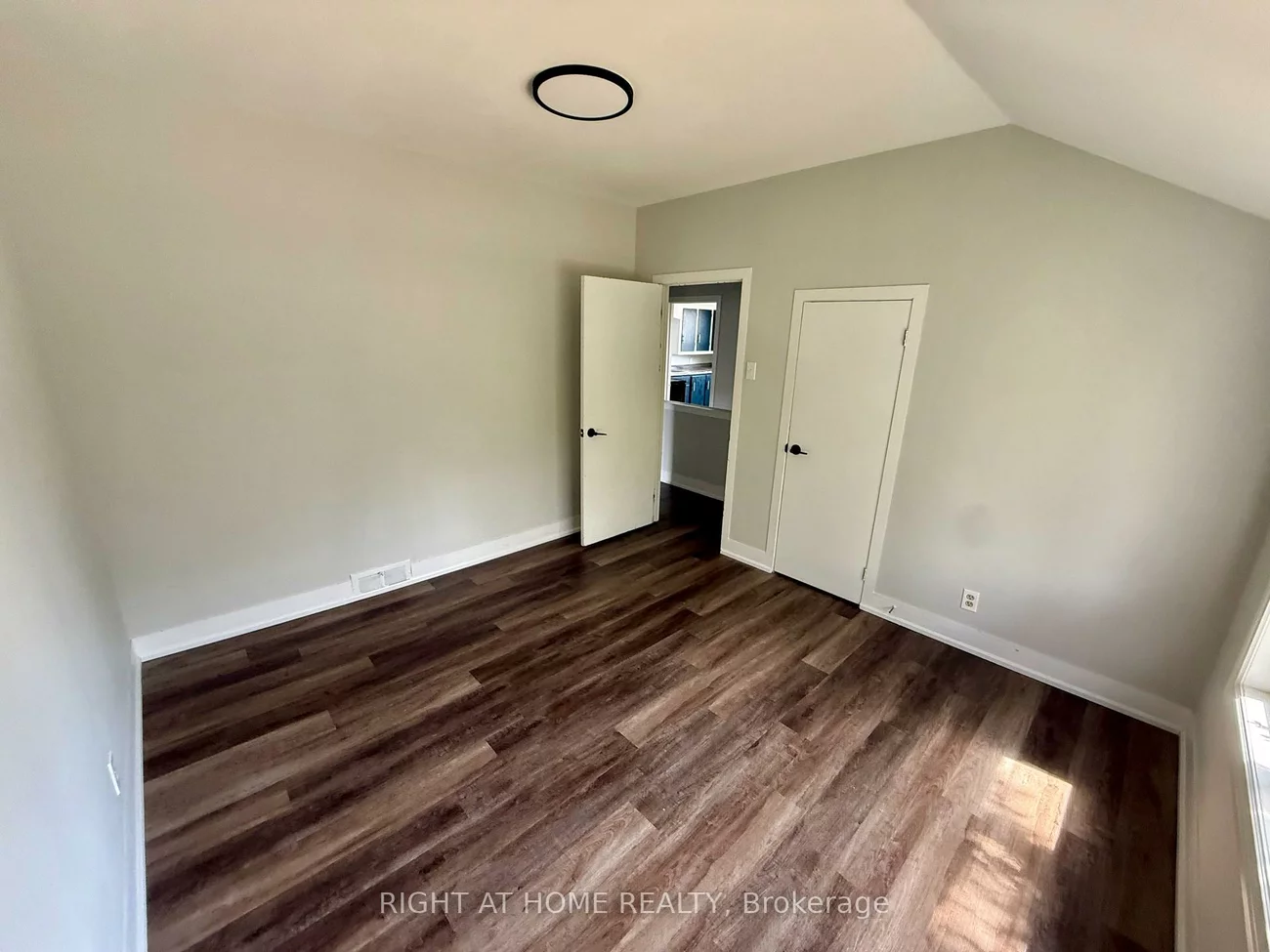 16, Dufferin, Sanford, Barrie