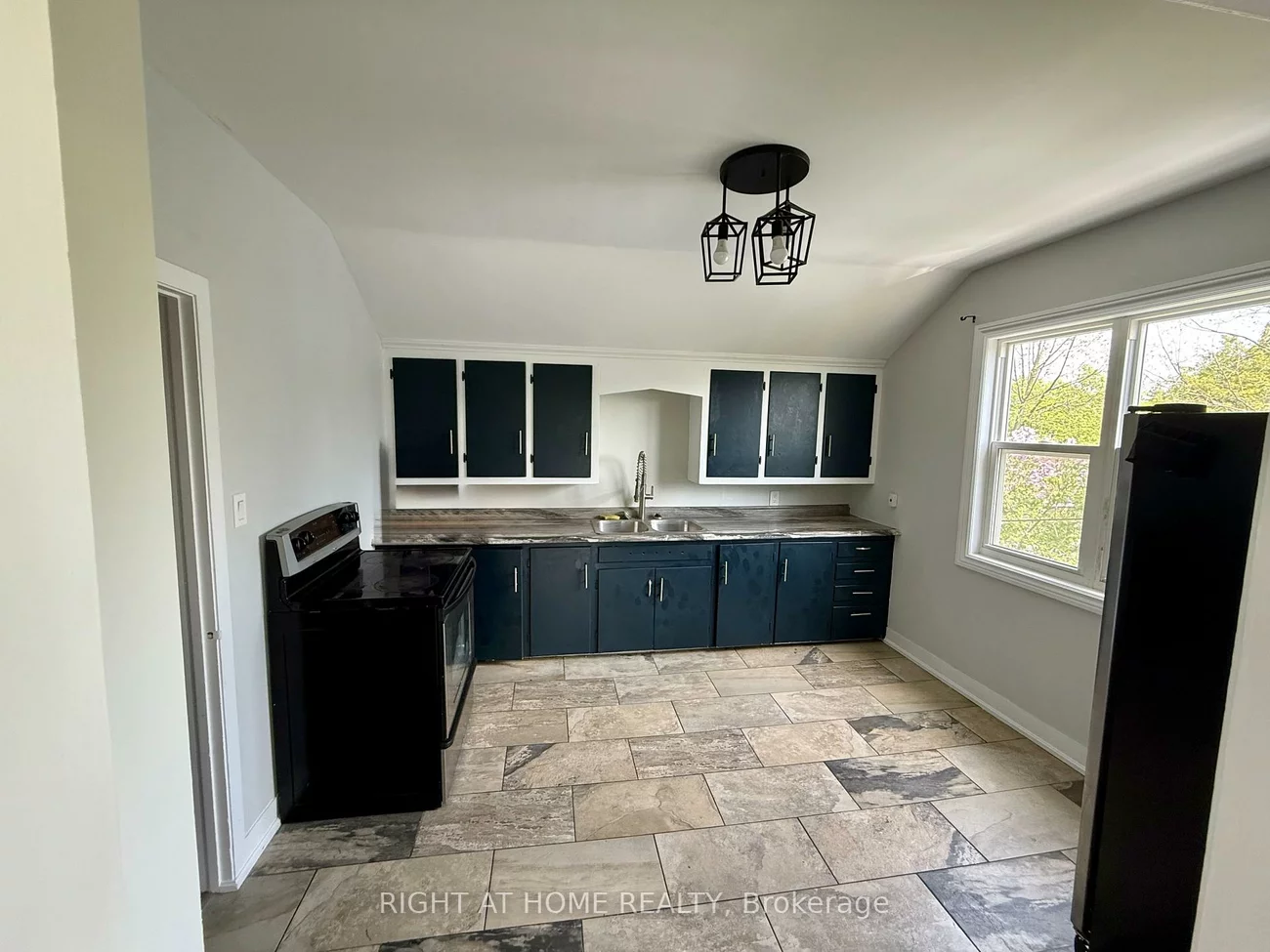 16, Dufferin, Sanford, Barrie