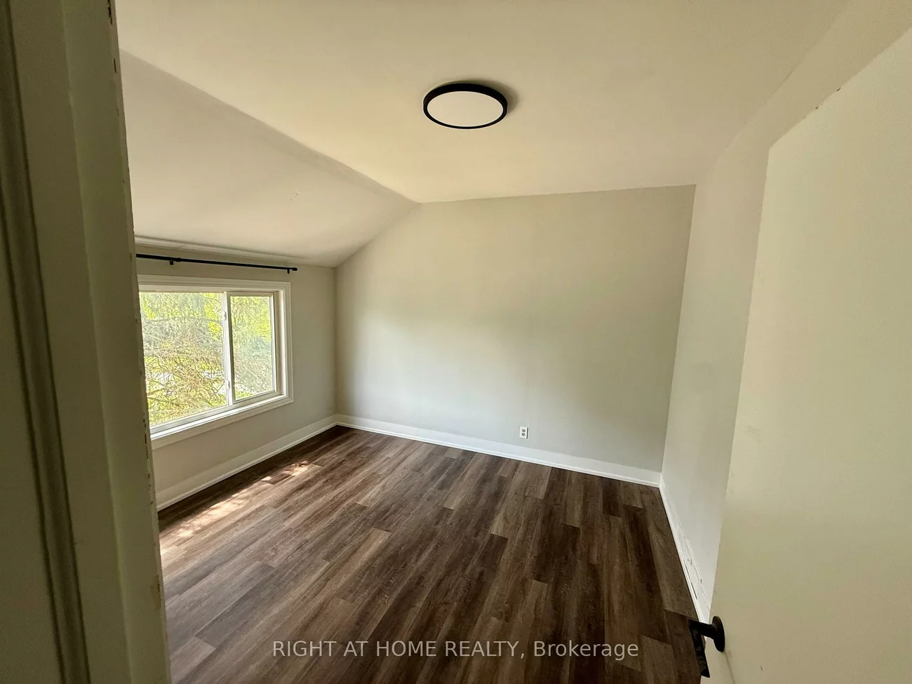 16, Dufferin, Sanford, Barrie