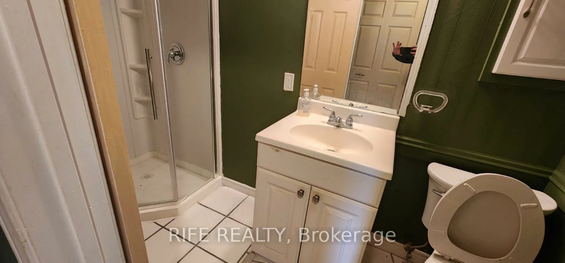 27, Janice, Sunnidale, Barrie