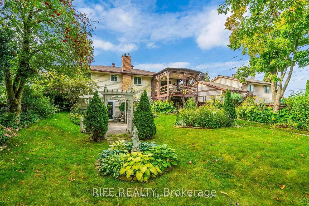 27, Janice, Sunnidale, Barrie