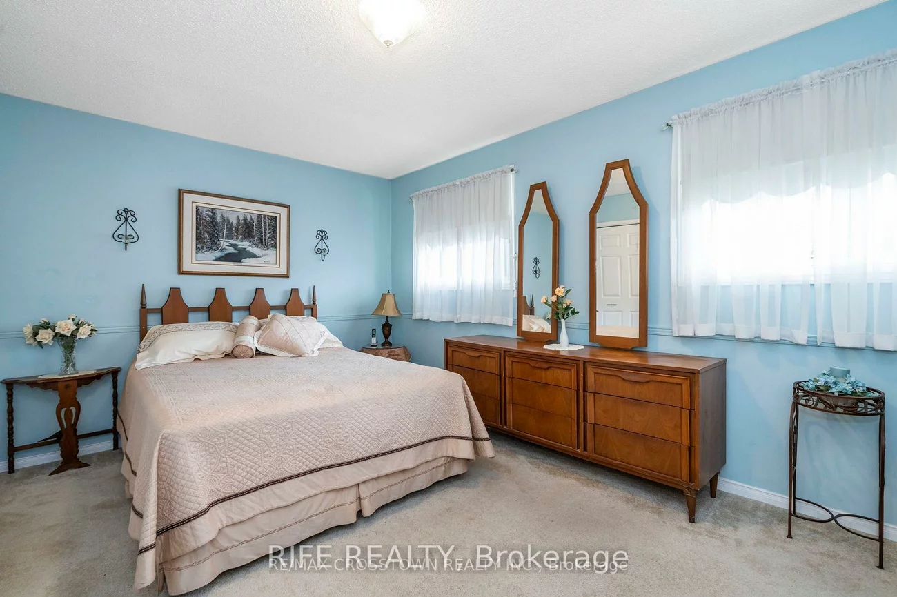 27, Janice, Sunnidale, Barrie